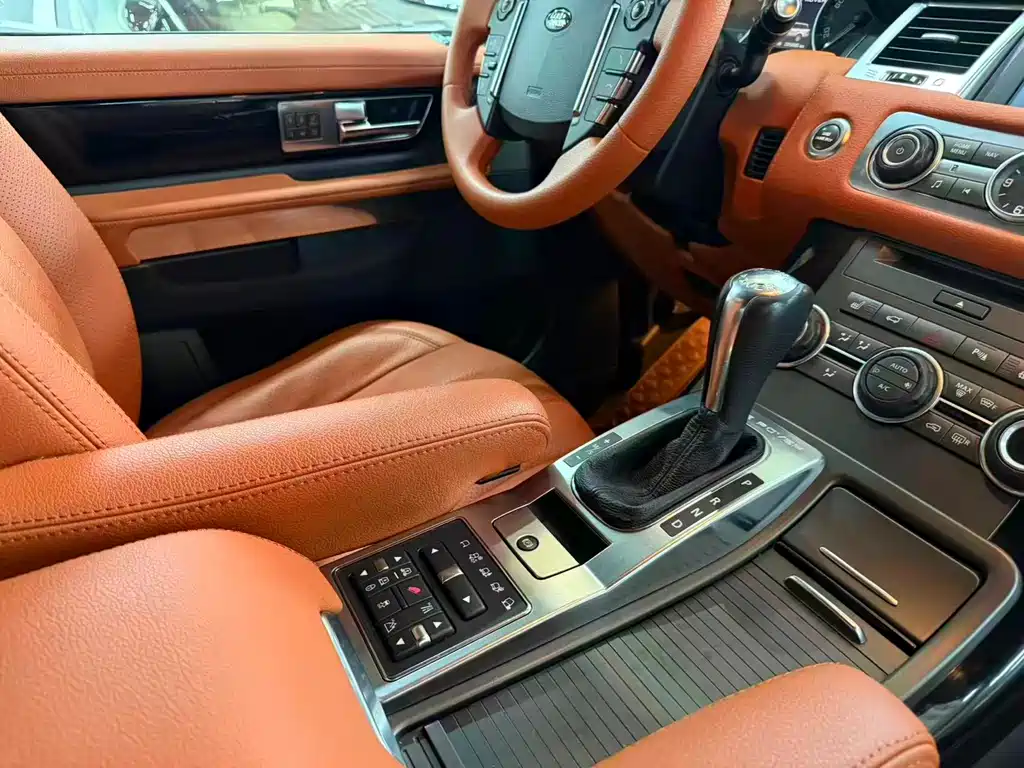 Land Rover Range Rover Sport 2013 — фото 12