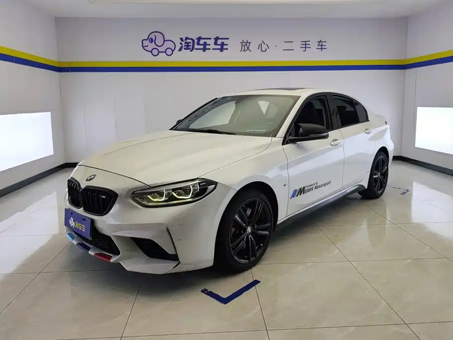 BMW 1 Series 2021