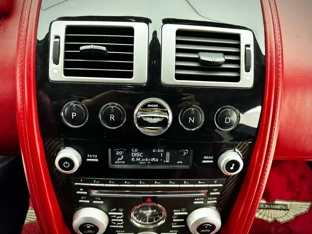 Aston Martin Rapide 2011 — фото 8