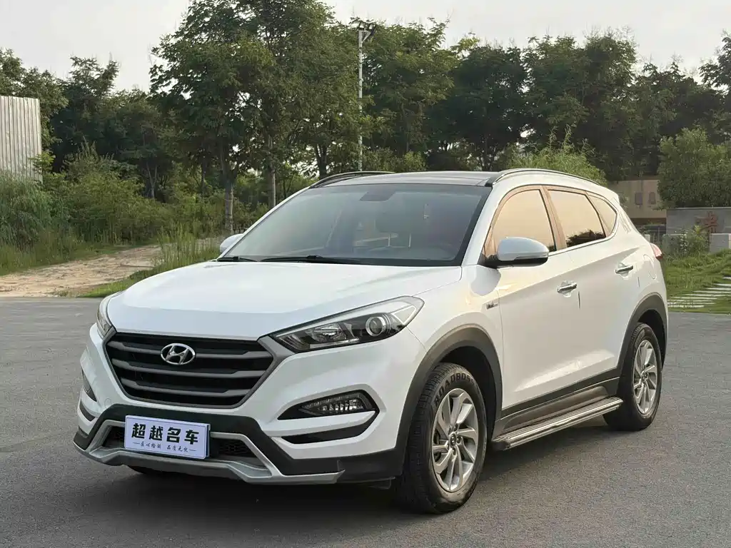 Hyundai Tucson 2017 — фото 1