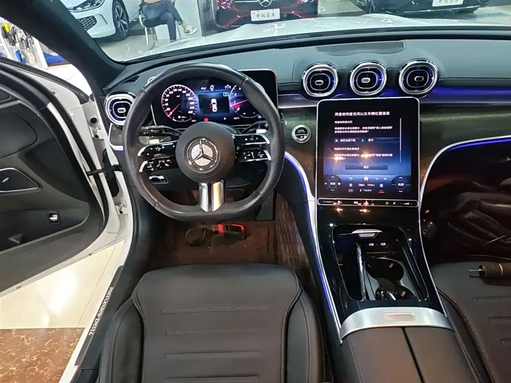 Mercedes-Benz C-Class 2024 — фото 13