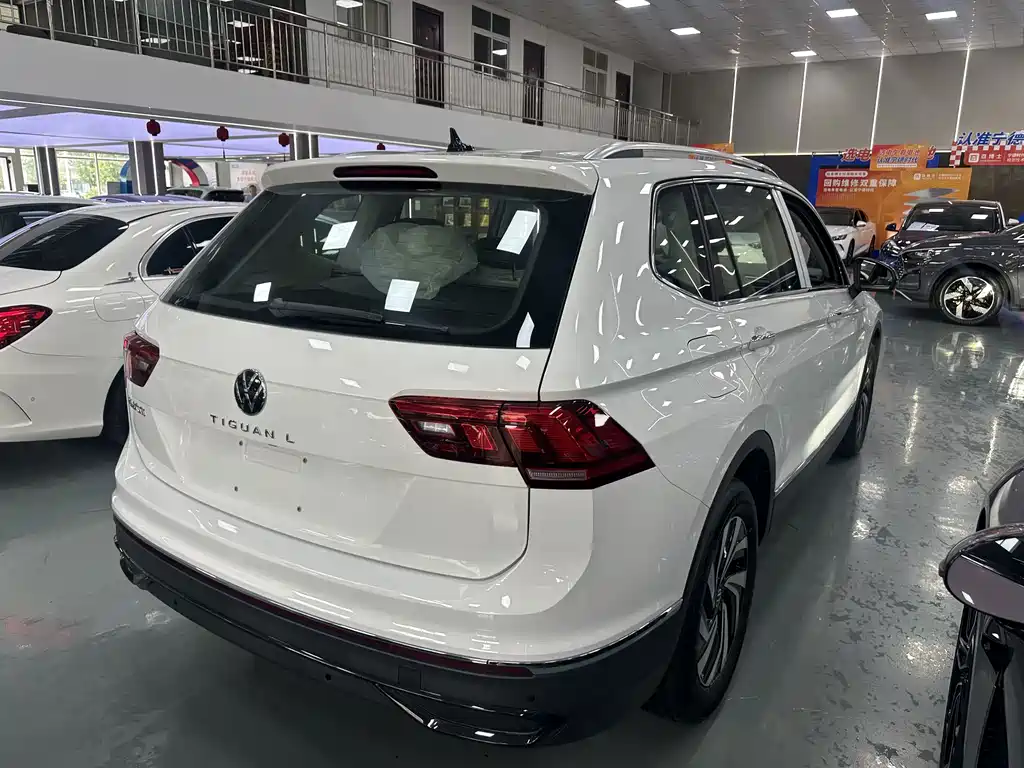 Volkswagen Tiguan L 2026