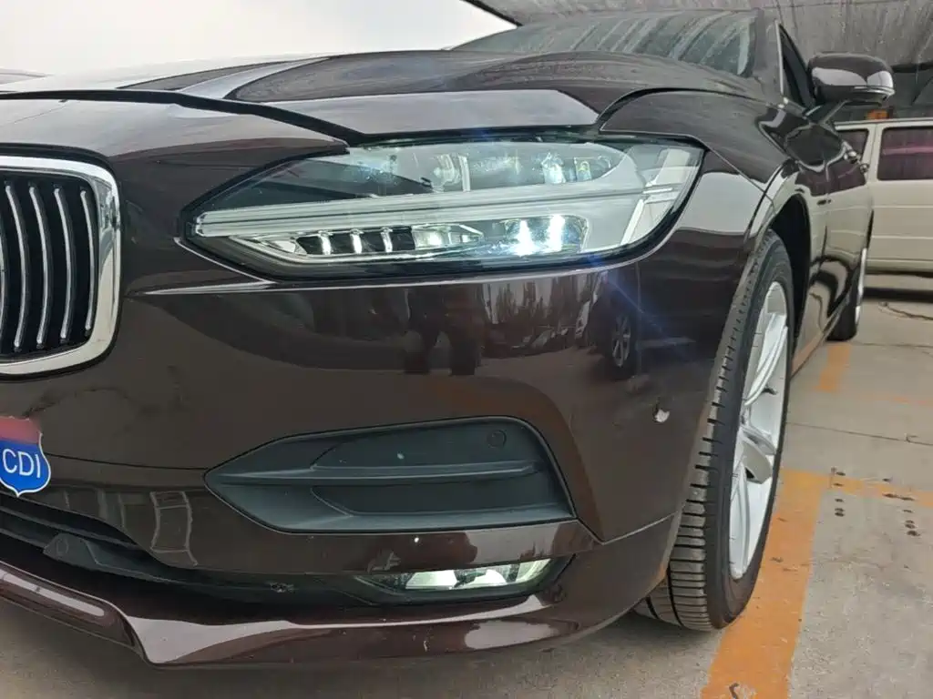 Volvo S90 2018 — фото 24