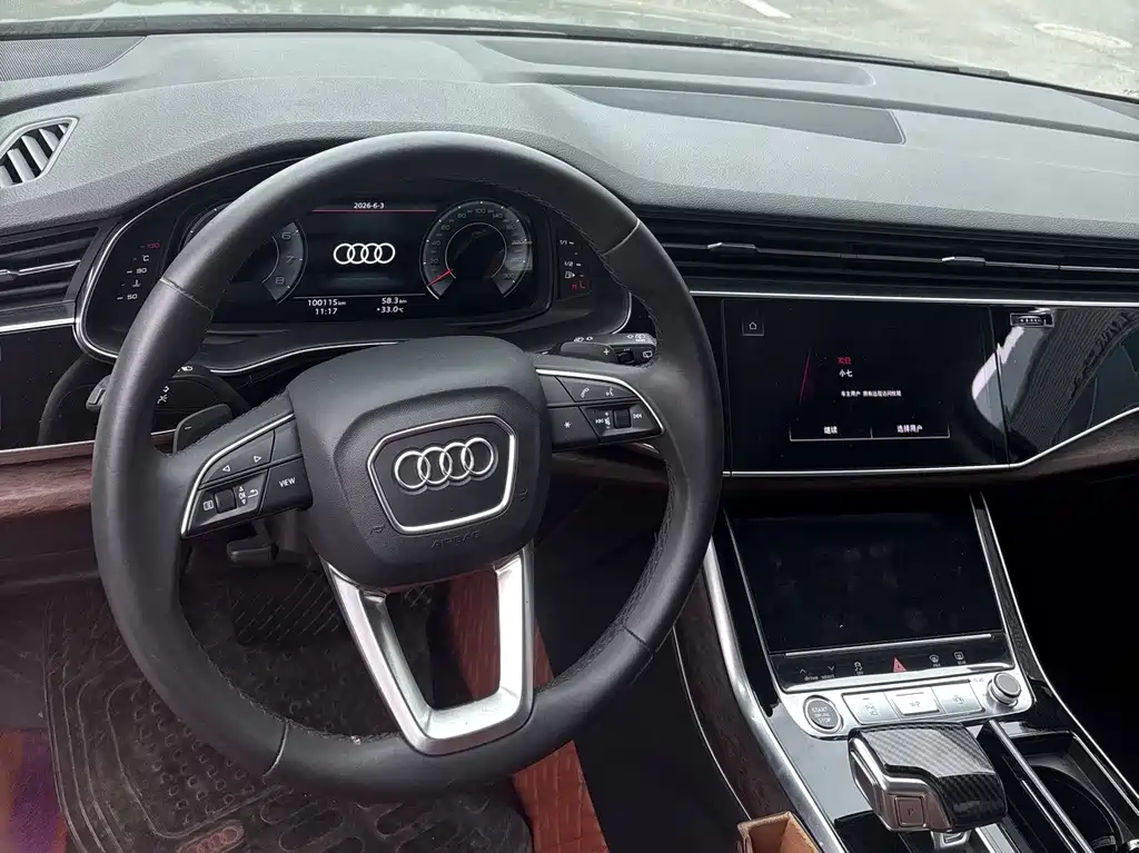 Audi Q7 2021 — фото 10