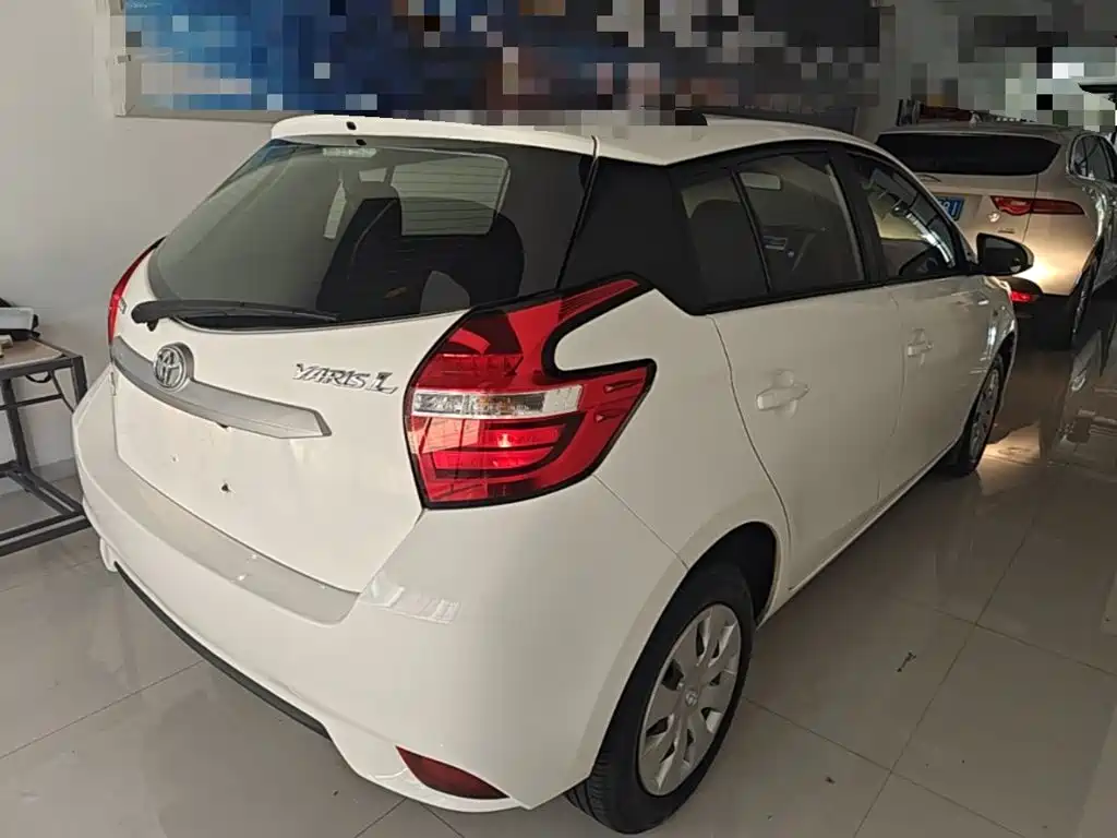 Toyota Yaris L 2017