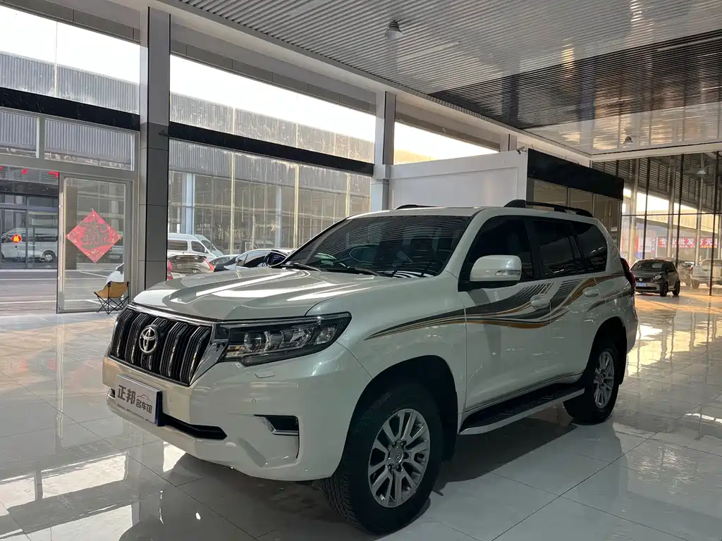 Toyota Prado 2019 — фото 1
