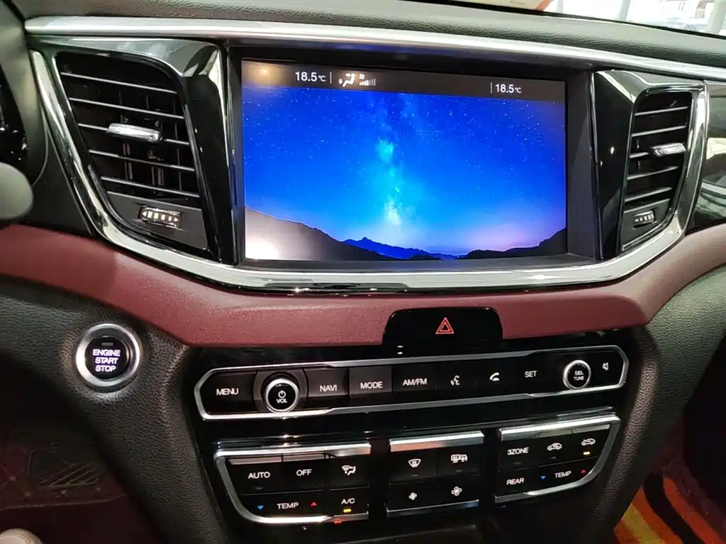 GAC Motor Trumpchi GS8 2018 — фото 13