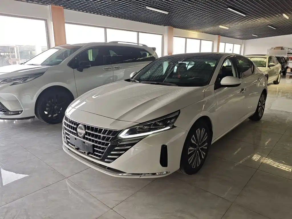 Nissan Teana 2023