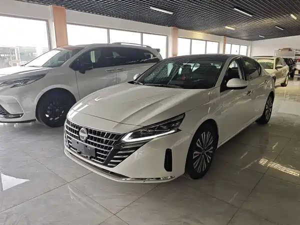 Nissan Teana 2023