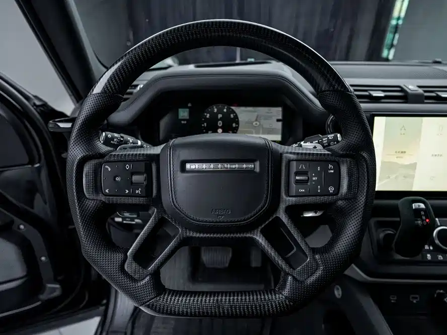 Land Rover Defender 2023 — фото 16