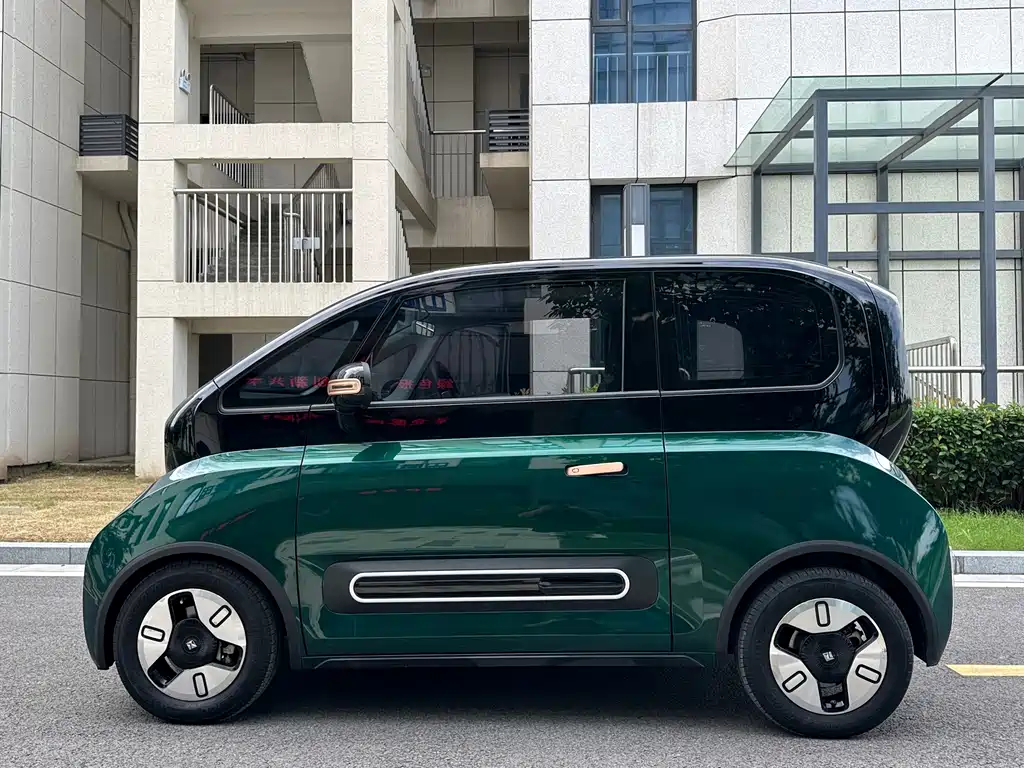 Baojun Kiwi EV 2022 — фото 21