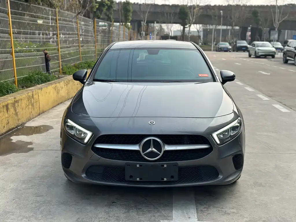Mercedes-Benz A-Class 2023 — фото 2