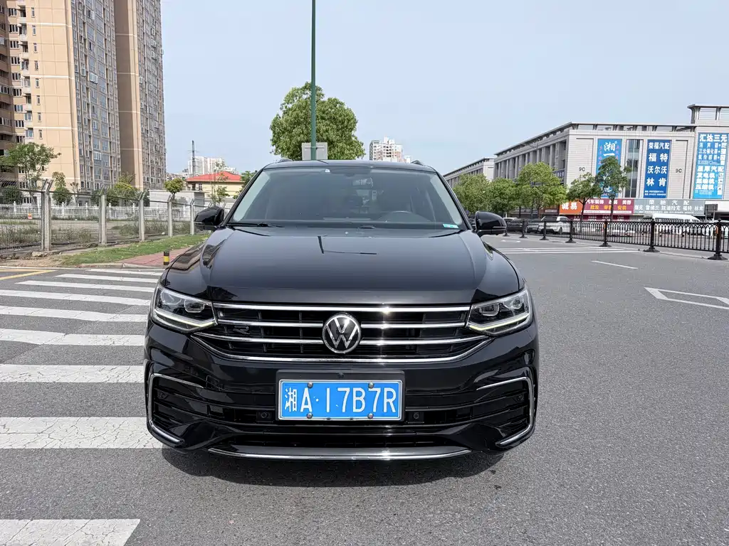 Volkswagen Tiguan L 2021 — фото 2