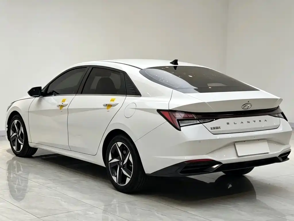 Hyundai Elantra 2020