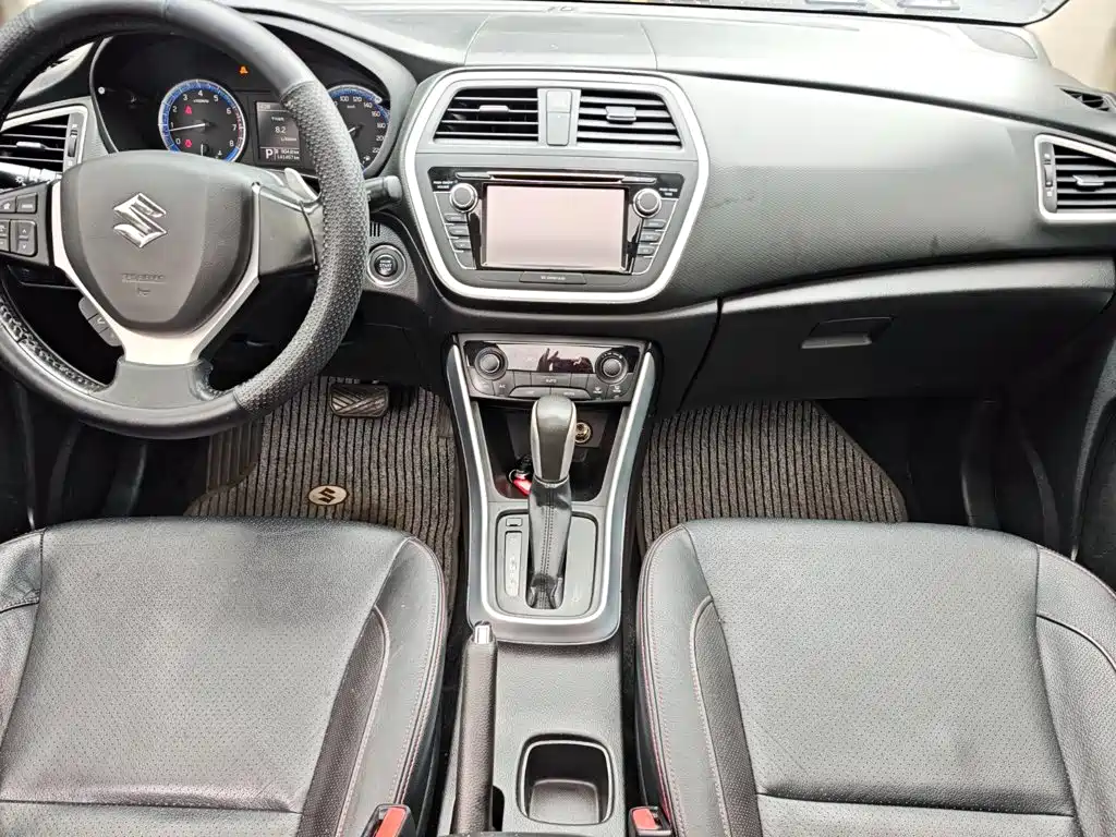 Suzuki S-Cross 2015 — фото 17
