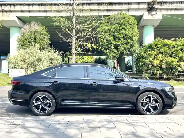 Volkswagen Passat 2024