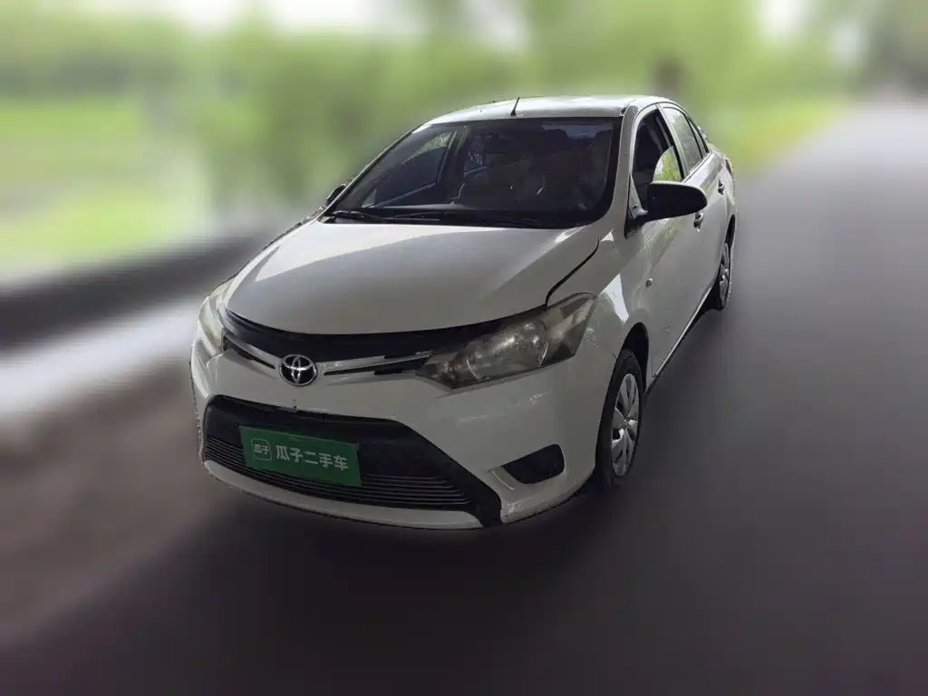 Toyota Vios 2014 — фото 1