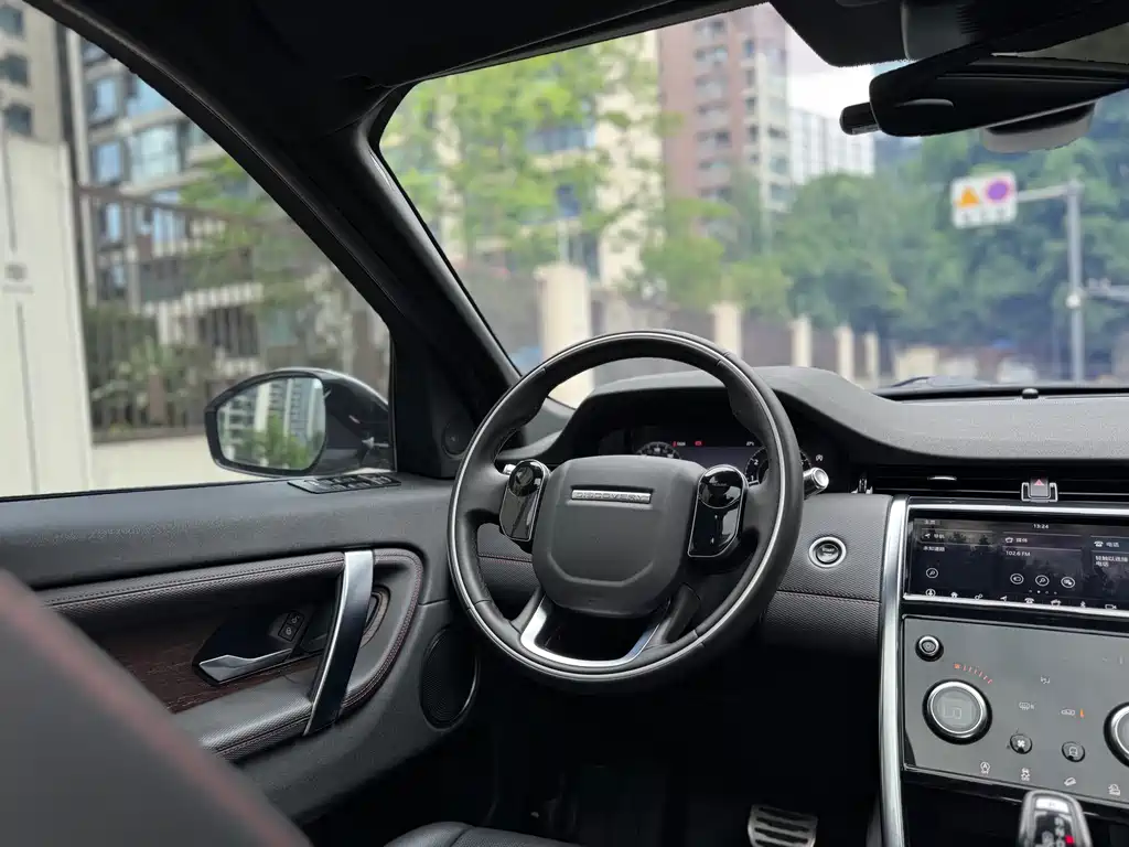 Land Rover Discovery Sport 2021 — фото 9