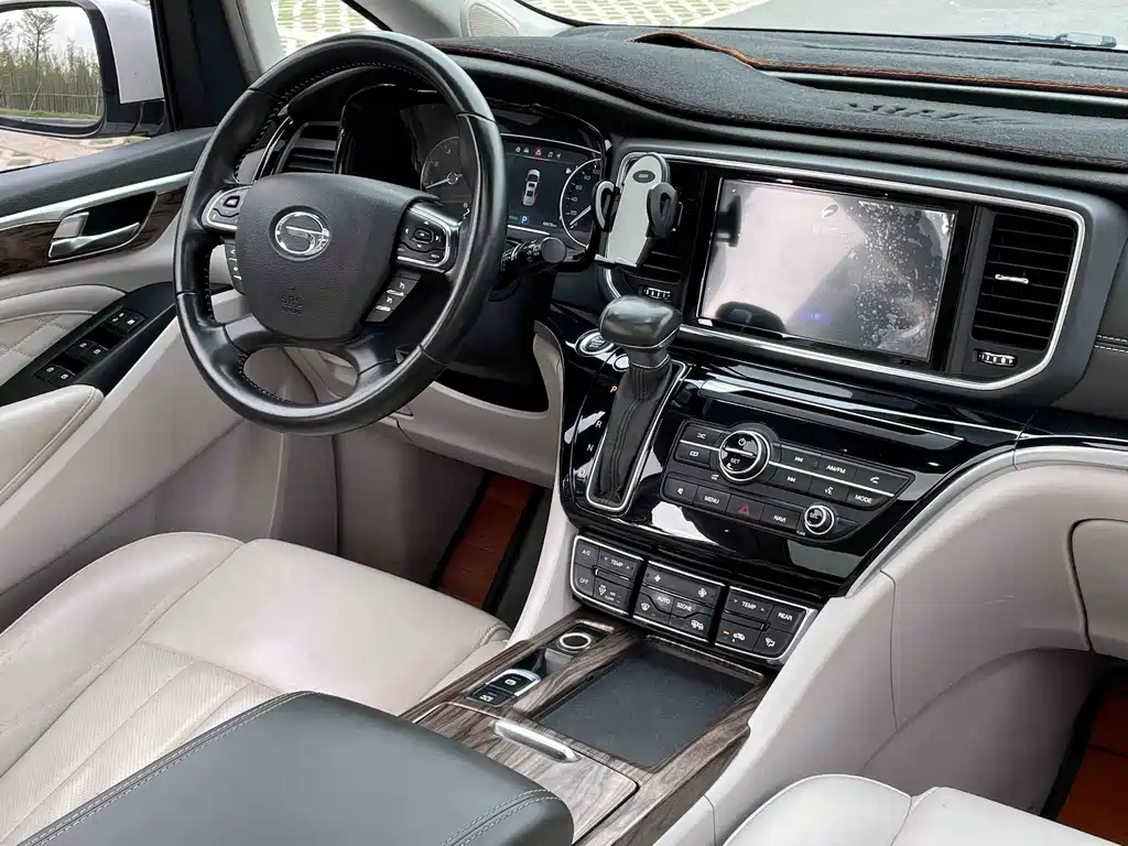 GAC Motor Trumpchi M8 2018 — фото 14