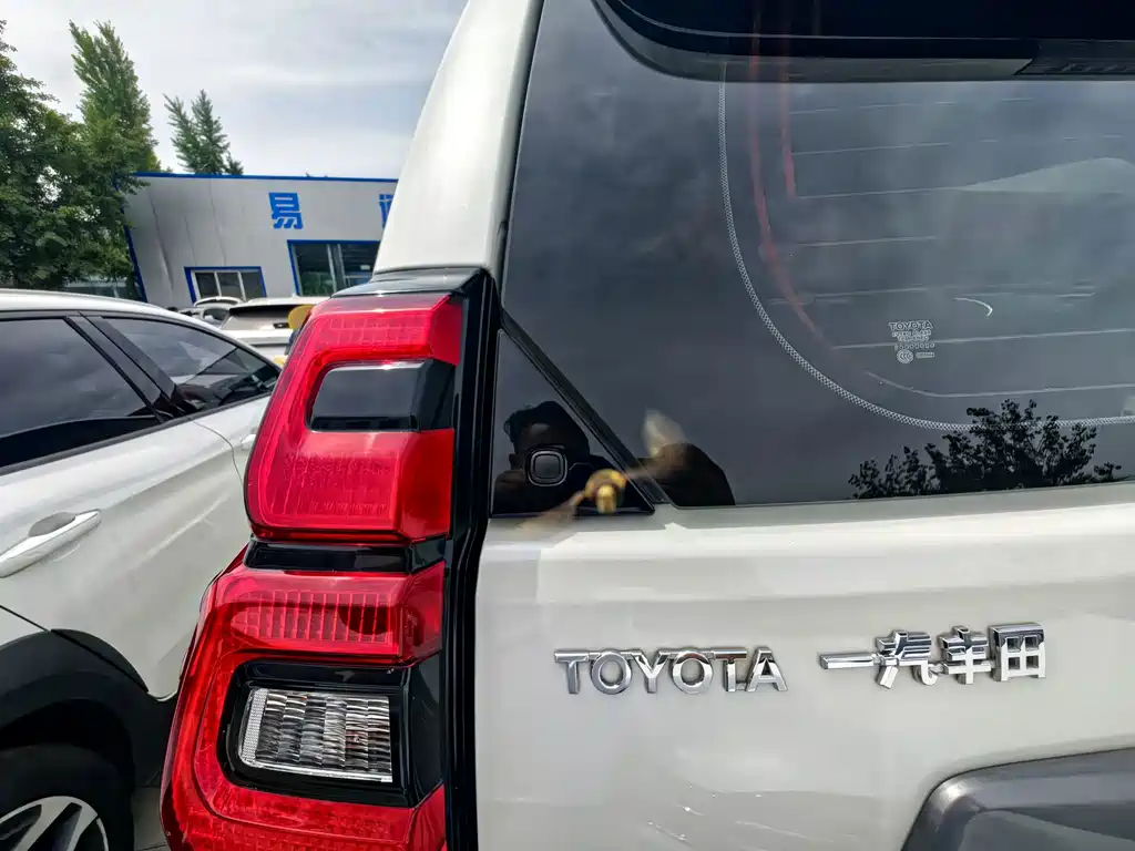 Toyota Prado 2019 — фото 17