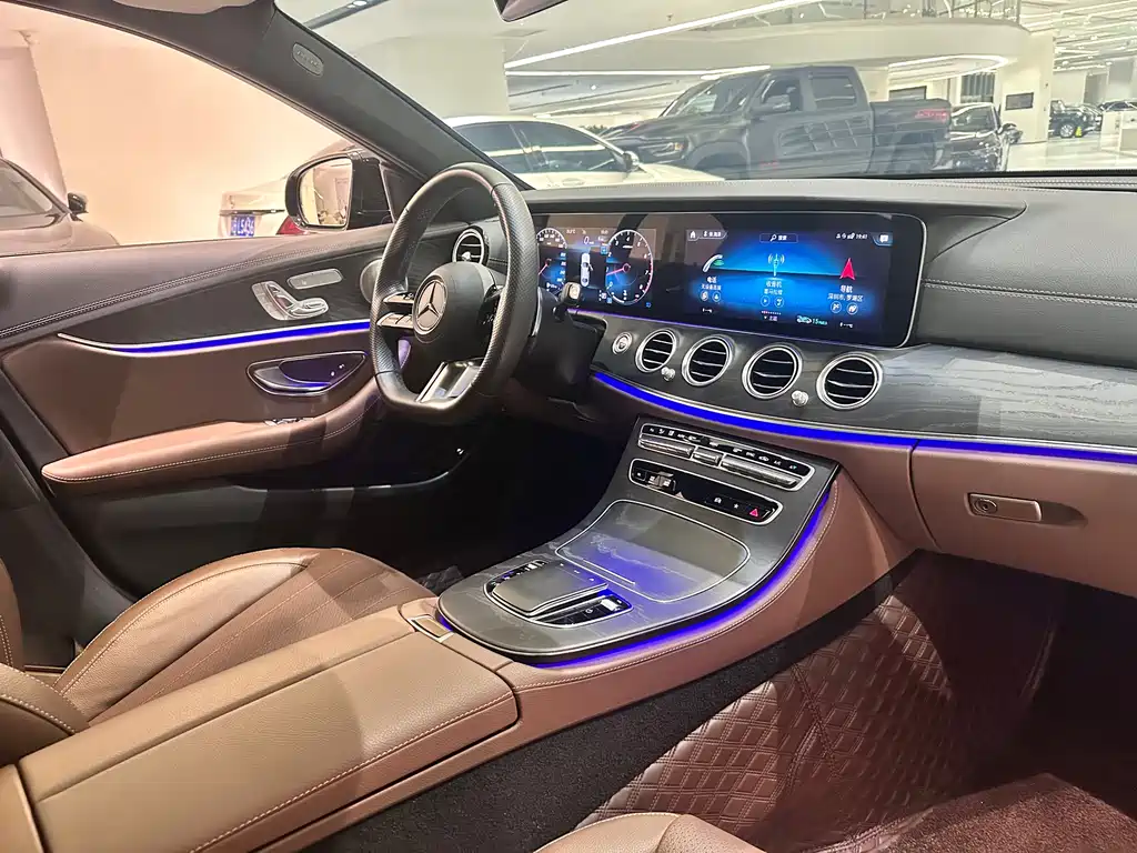 Mercedes-Benz E-Class 2023 — фото 9