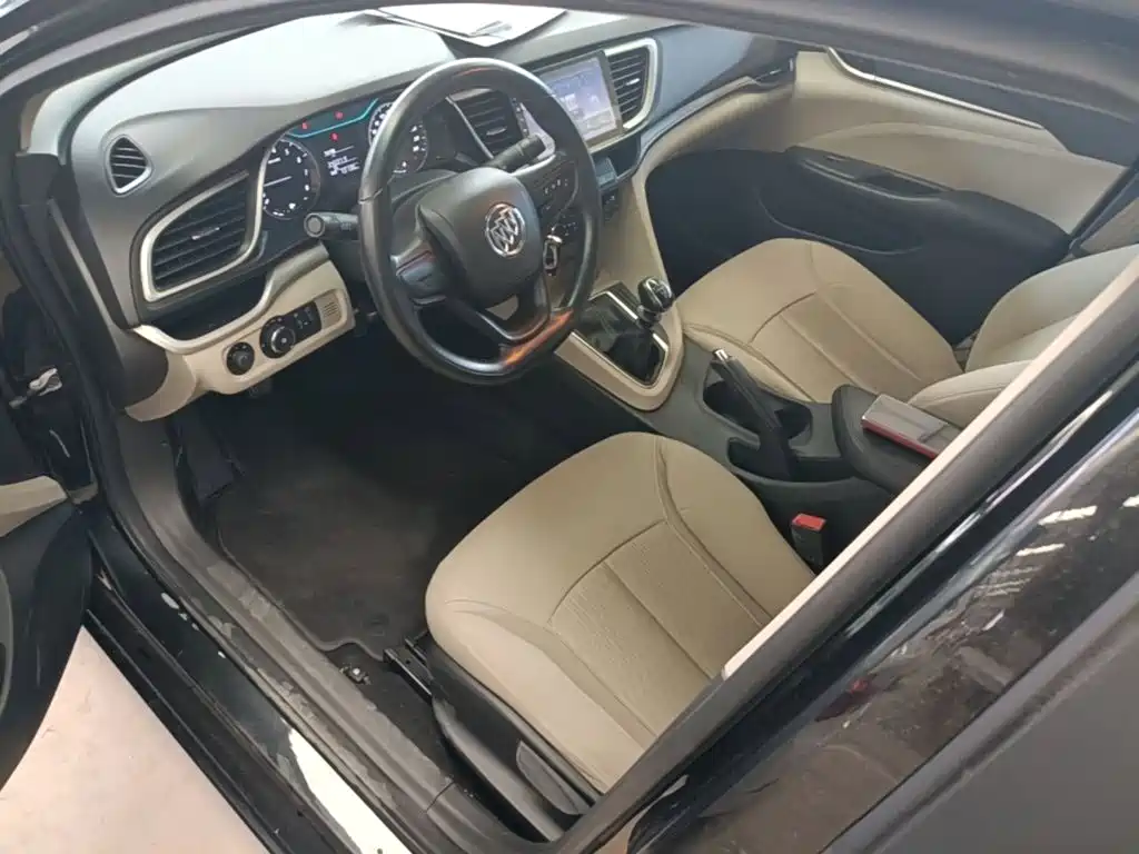 Buick Excelle GT 2017 — фото 16