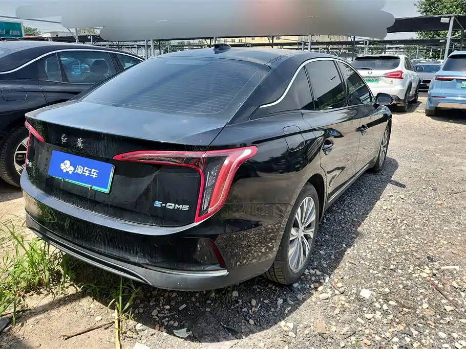 Hongqi E-QM5 2023 — фото 3