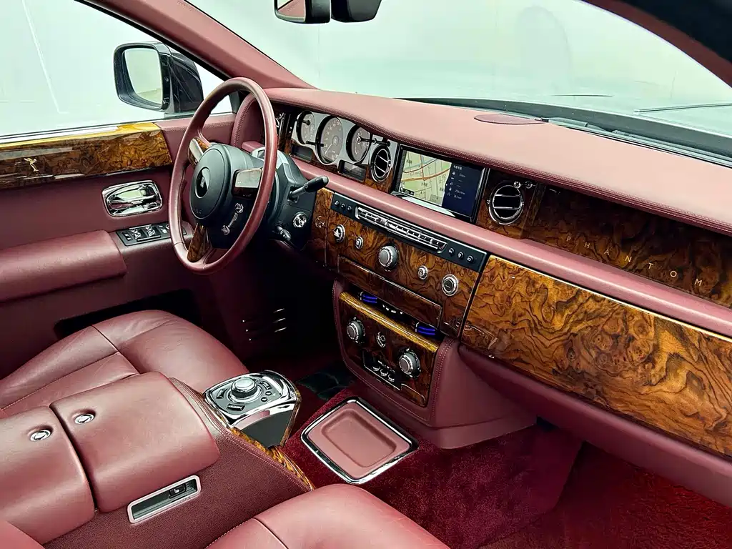 Rolls-Royce Phantom 2013 — фото 17