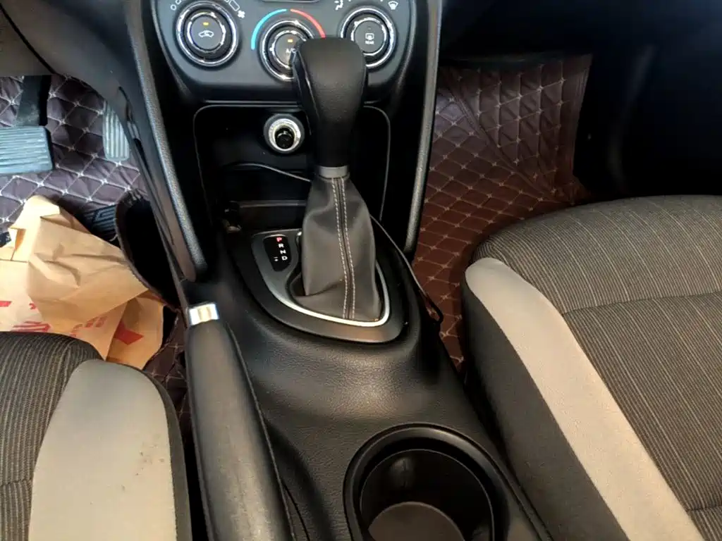 Fiat Viaggio 2017 — фото 14