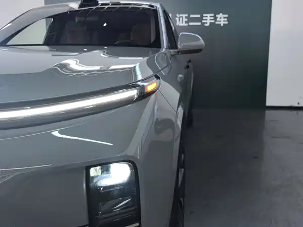 Li Auto L9 2025