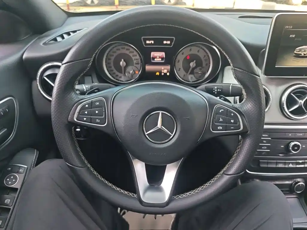Mercedes-Benz CLA 2016 — фото 11