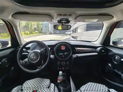 MINI MINI 2020