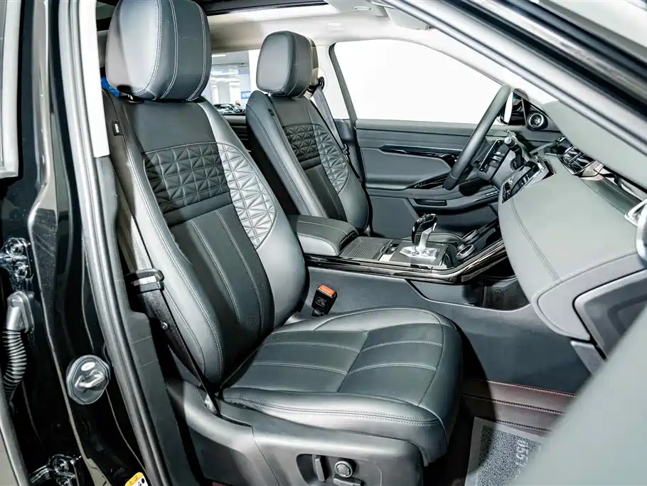 Land Rover Range Rover Evoque 2024 — фото 19