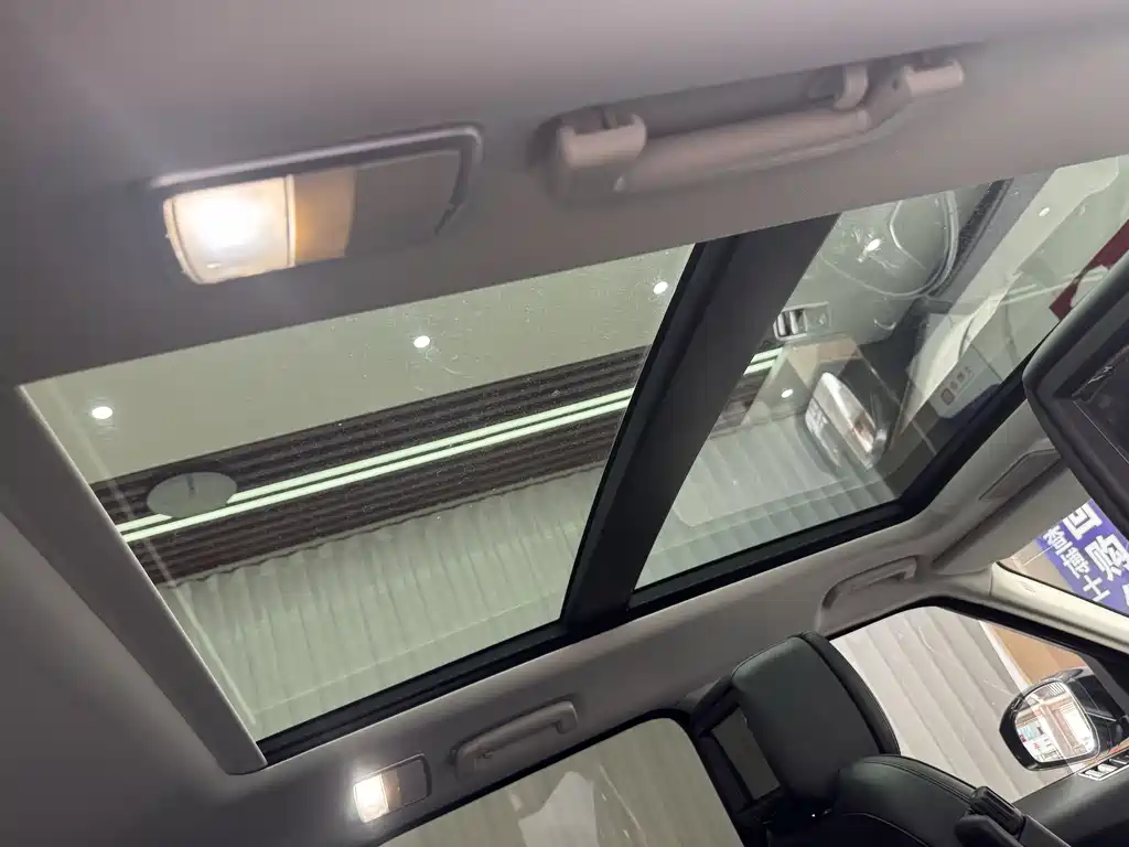 Land Rover Sport 2020 — фото 19