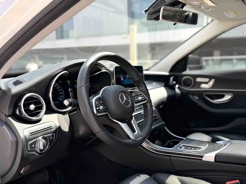 Mercedes-Benz C-Class 2018