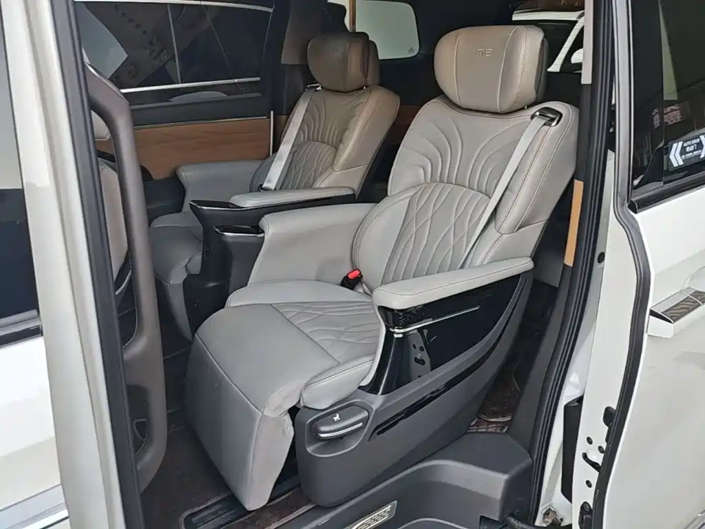 GAC Trumpchi M8 2024 — фото 17