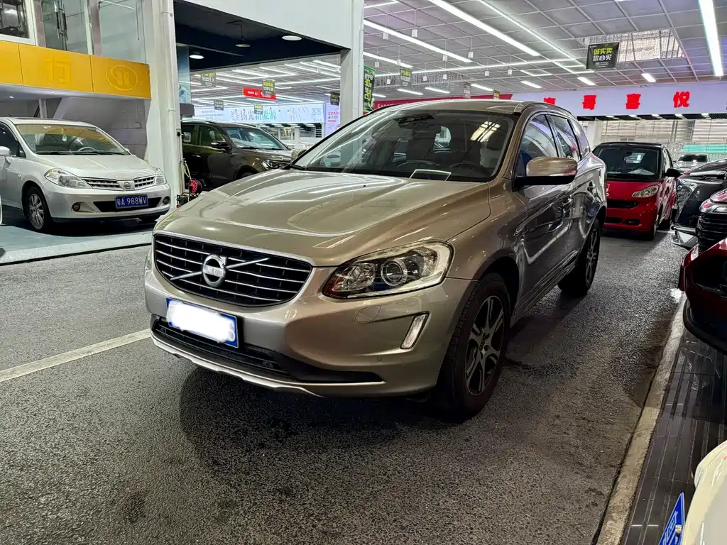 Volvo XC60 2014 — фото 1
