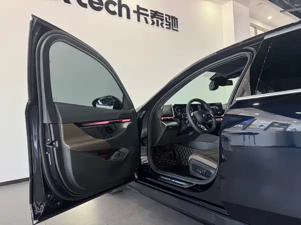 BMW 5 Series 2025