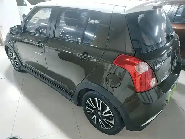 Suzuki Swift 2015