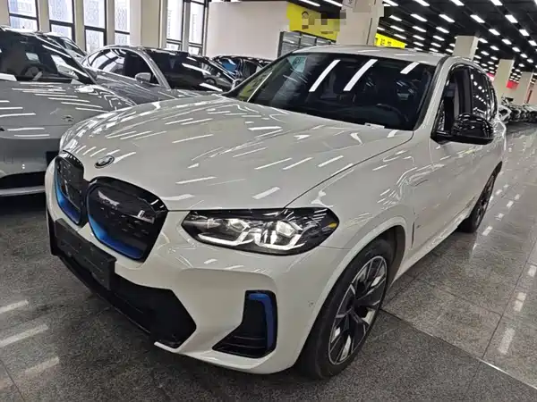 BMW iX3 2022