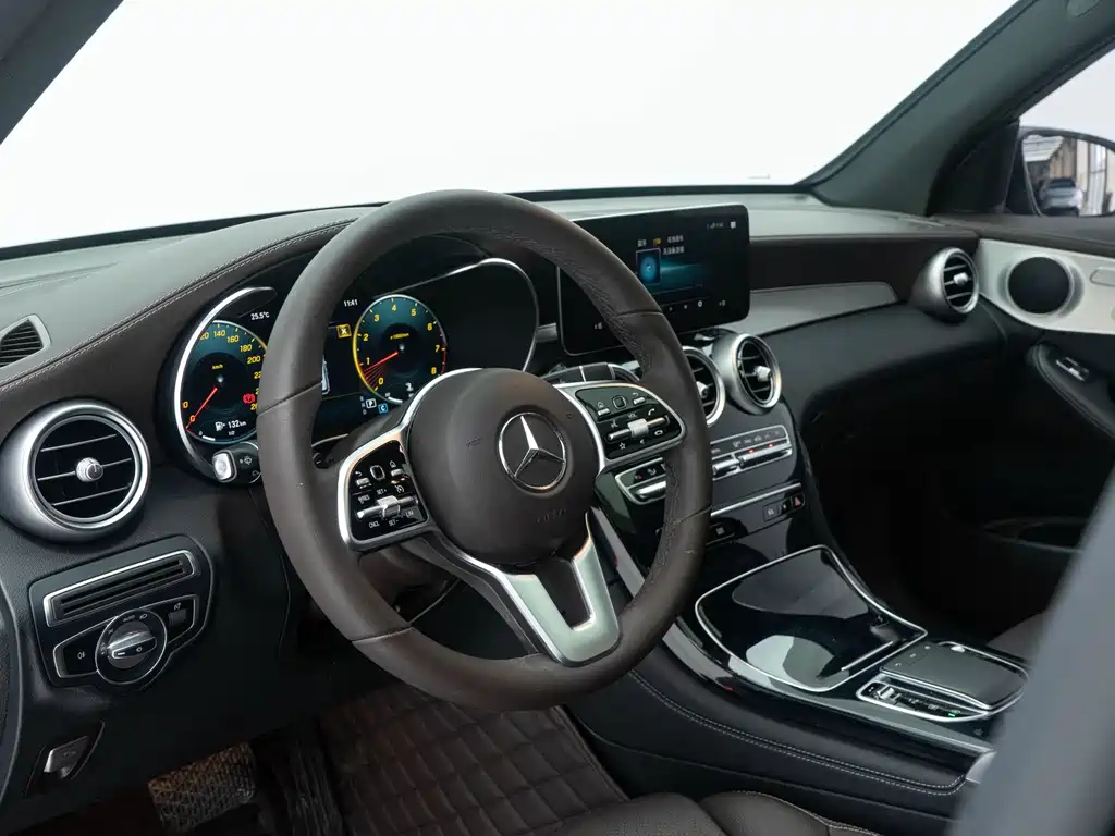 Mercedes-Benz GLC 2021 — фото 5