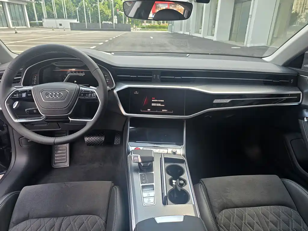 Audi A7L 2024 — фото 6