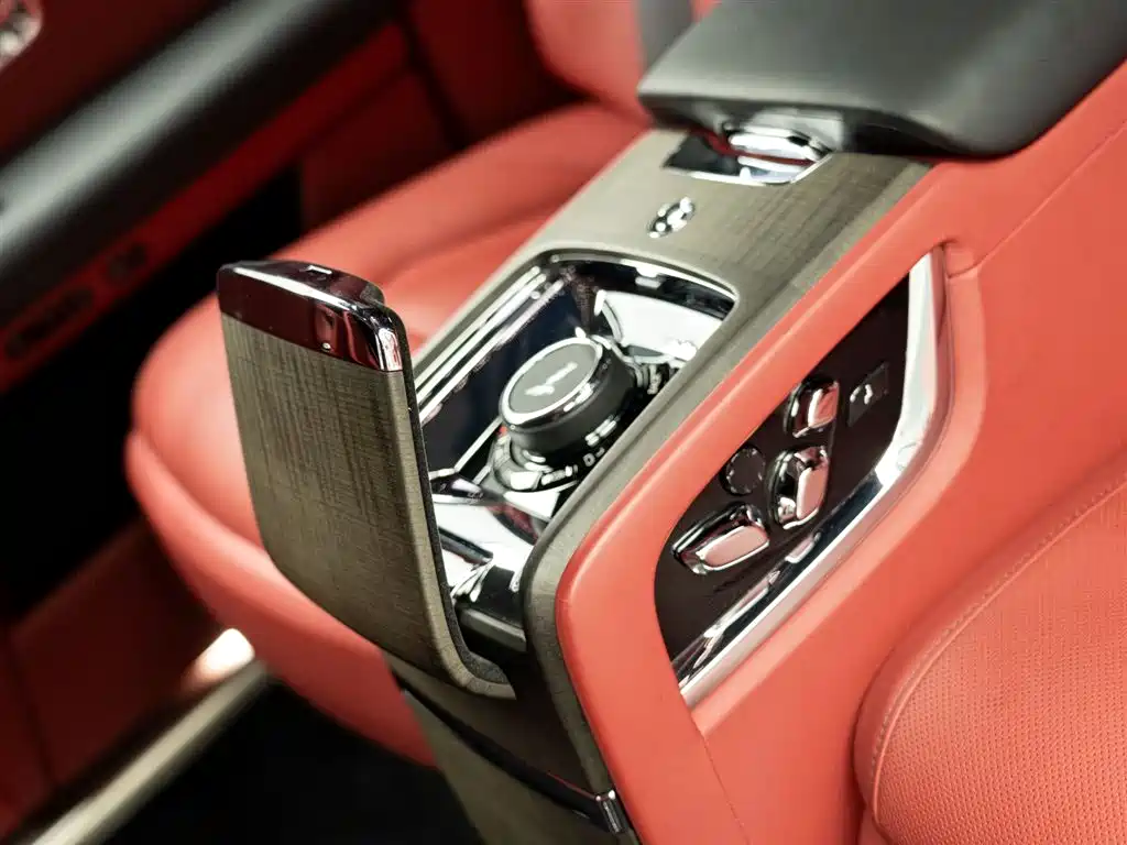 Rolls-Royce Ghost 2022 — фото 13