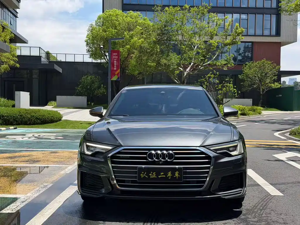 Audi A6L 2022