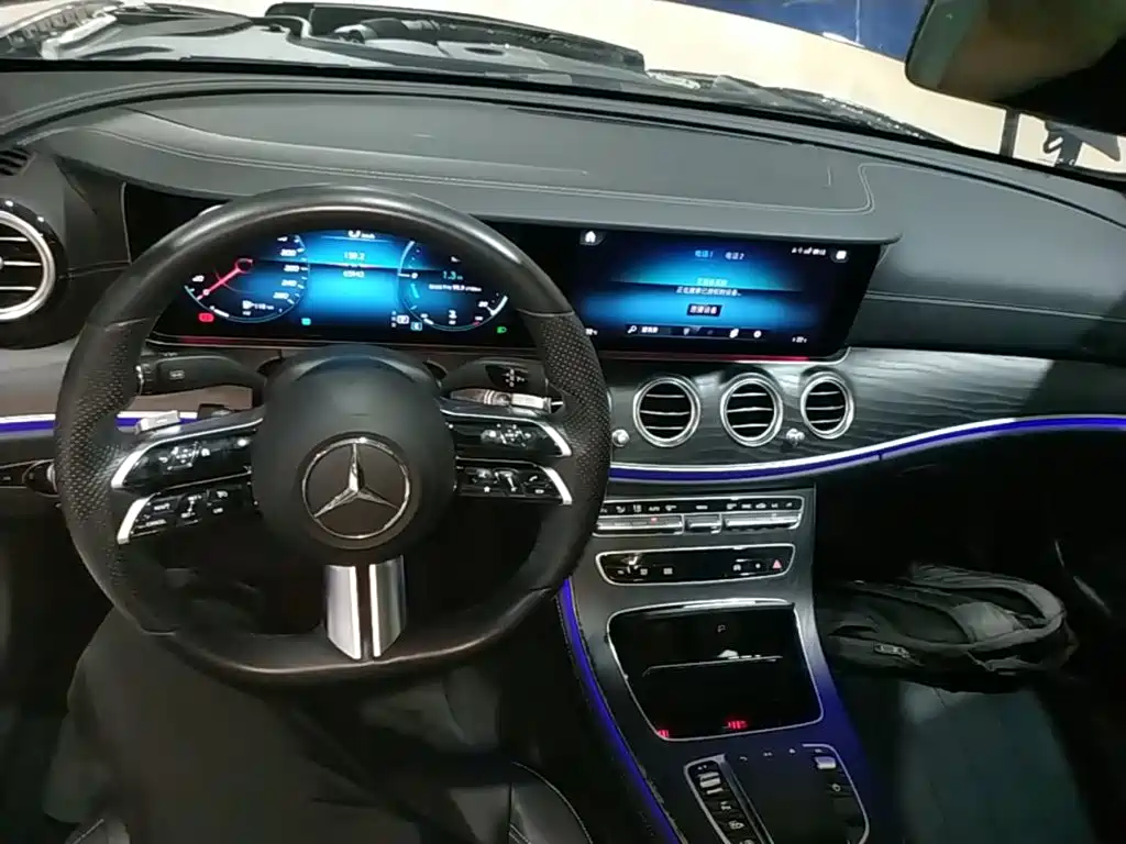 Mercedes-Benz E-Class 2022 — фото 10
