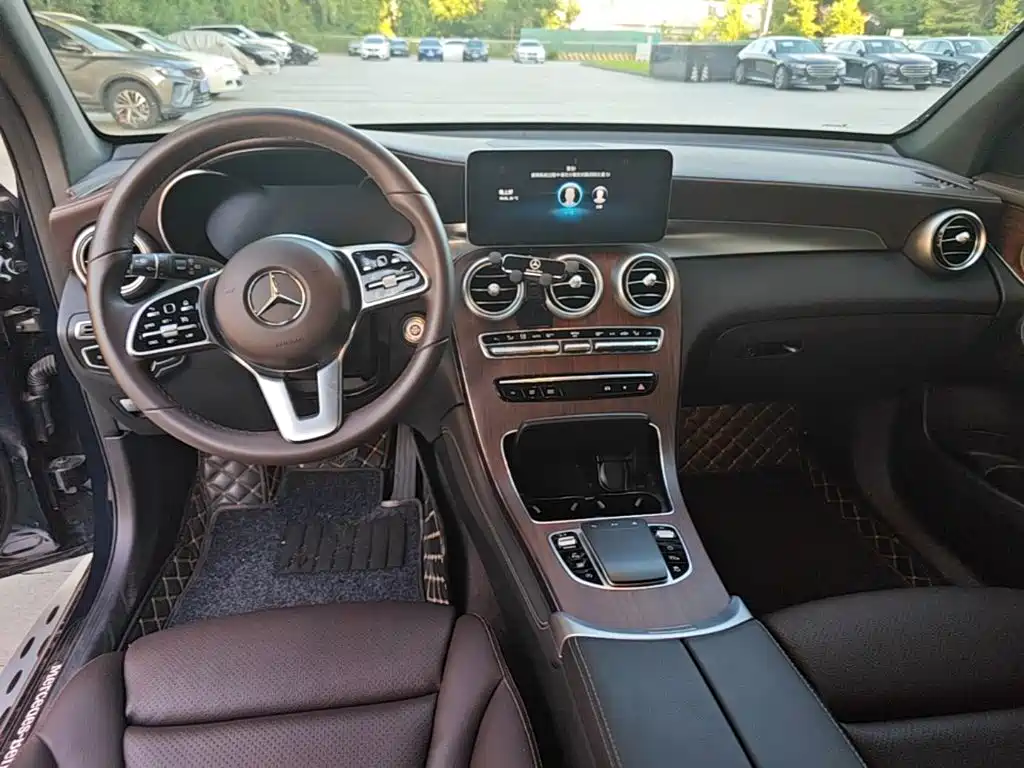 Mercedes-Benz GLC 2021 — фото 16