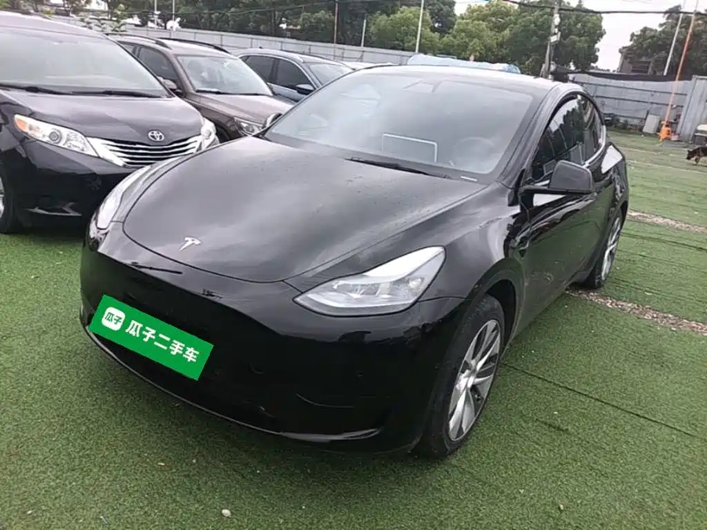Tesla Model Y 2023 — фото 1