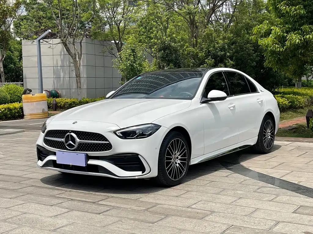 Mercedes-Benz C-Class 2025 — фото 1