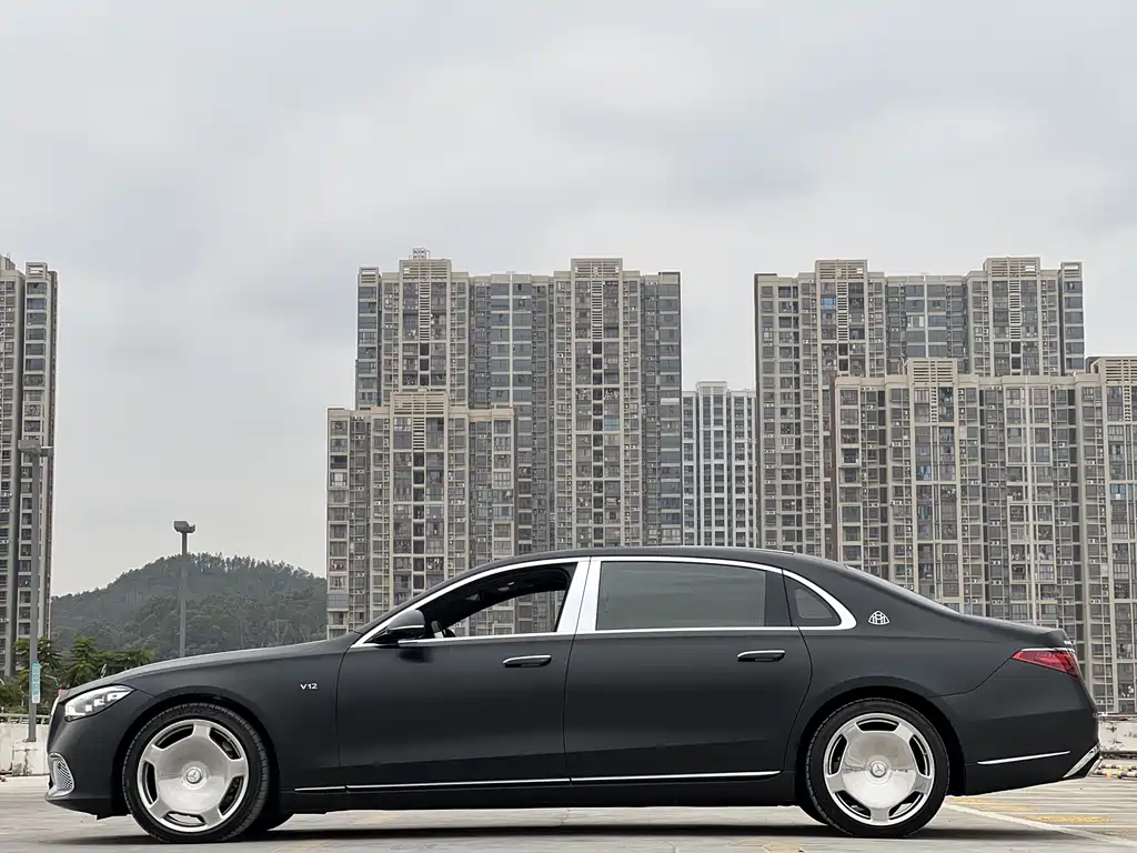 Mercedes-Benz Maybach S-Class 2023 — фото 13