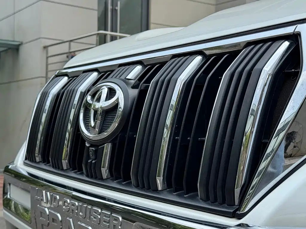 Toyota Prado 2019 — фото 16